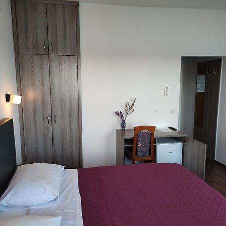 Luka  Pansion Alen - Dugi Otok Bed & Breakfast エクステリア 写真