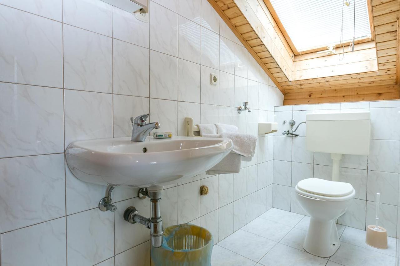 Luka  Pansion Alen - Dugi Otok Bed & Breakfast エクステリア 写真