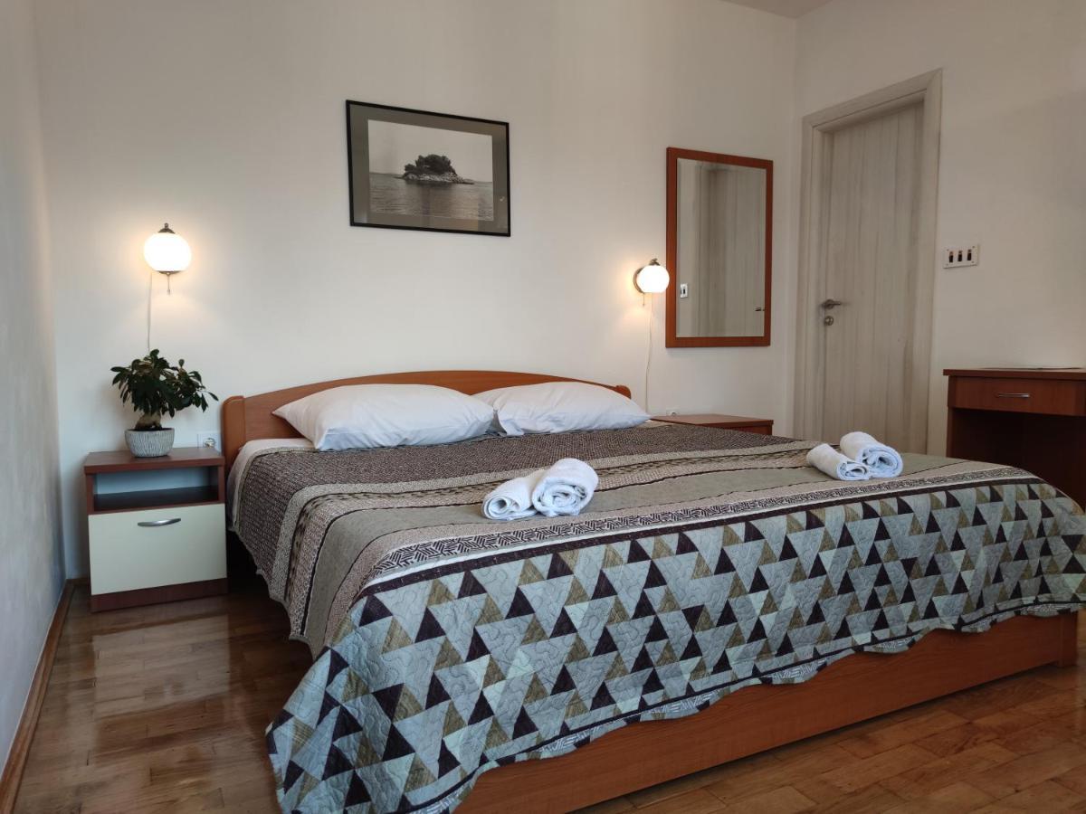 Luka  Pansion Alen - Dugi Otok Bed & Breakfast エクステリア 写真