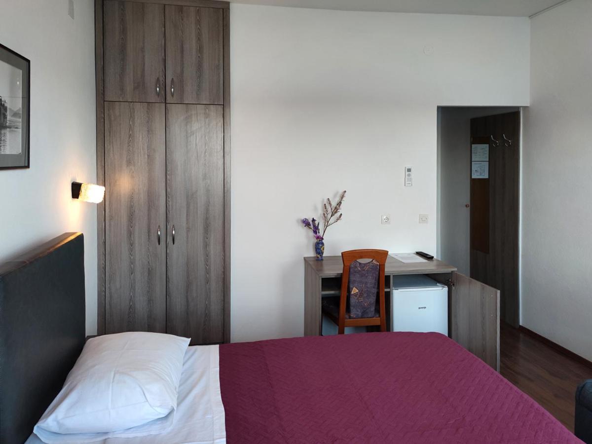 Luka  Pansion Alen - Dugi Otok Bed & Breakfast エクステリア 写真