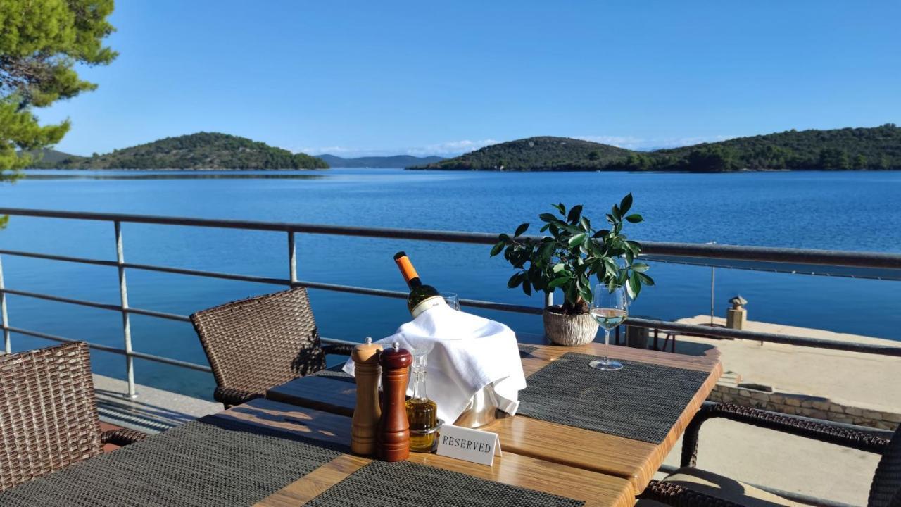Luka  Pansion Alen - Dugi Otok Bed & Breakfast エクステリア 写真