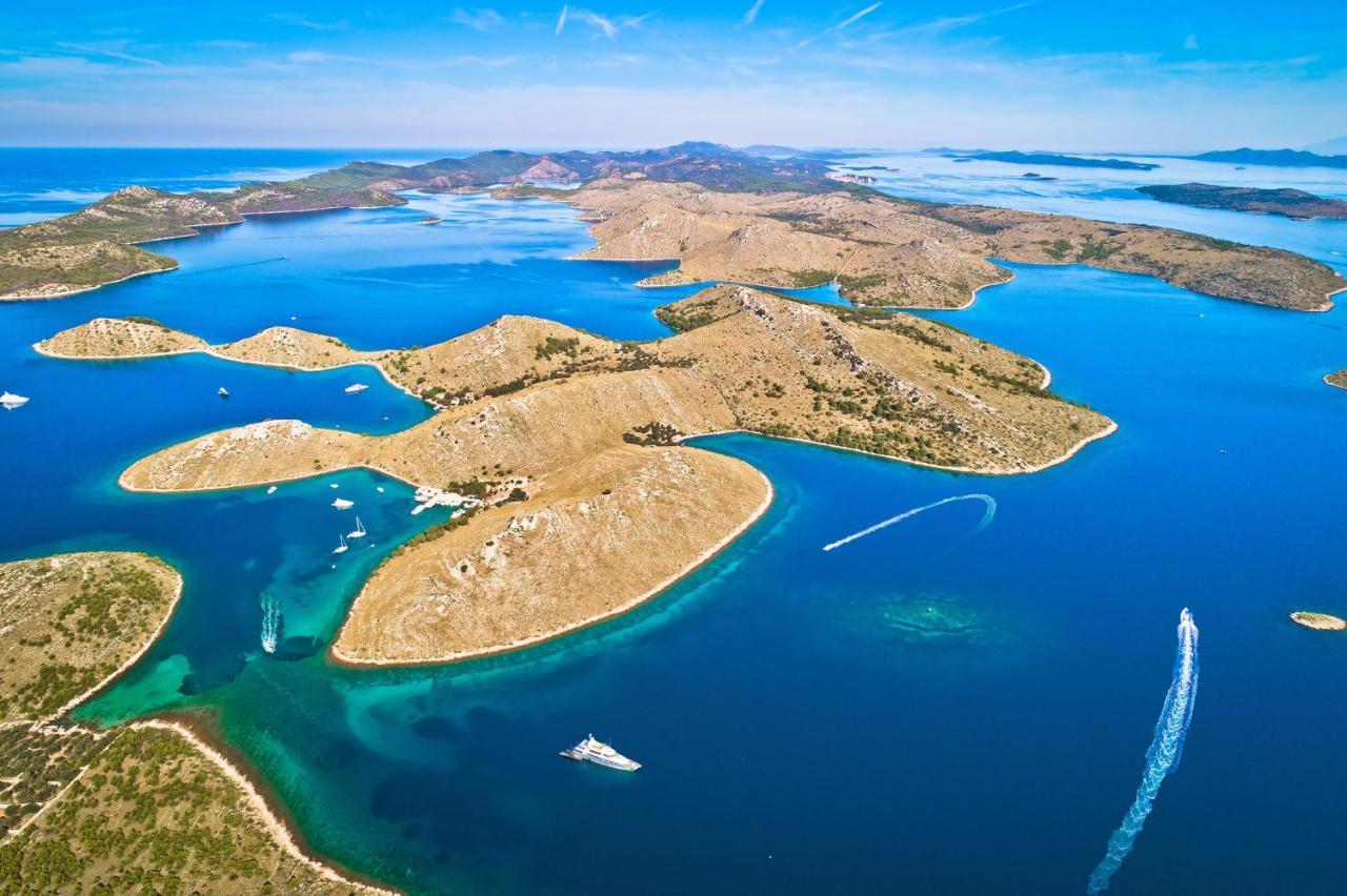 Luka  Pansion Alen - Dugi Otok Bed & Breakfast エクステリア 写真