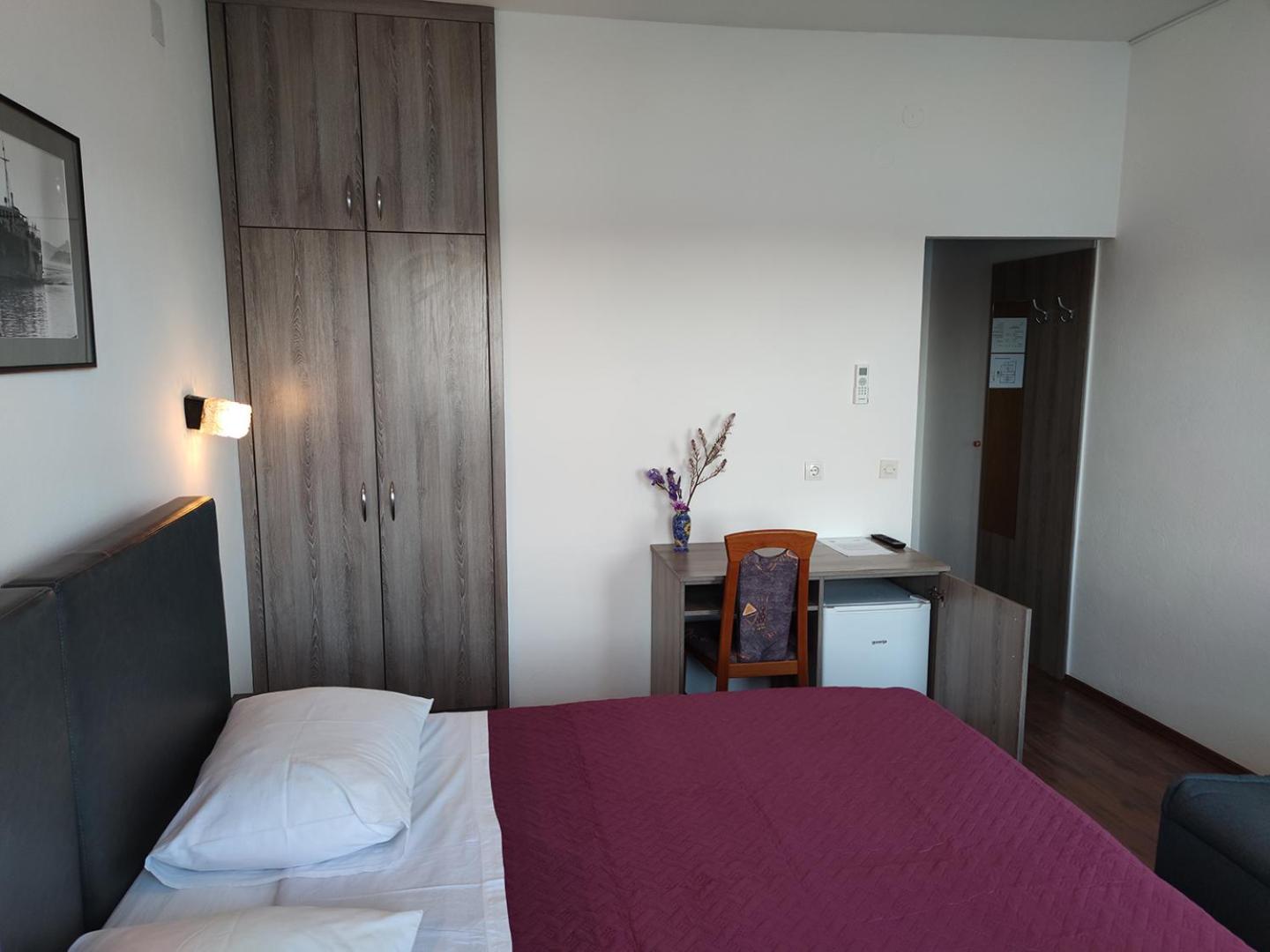 Luka  Pansion Alen - Dugi Otok Bed & Breakfast エクステリア 写真