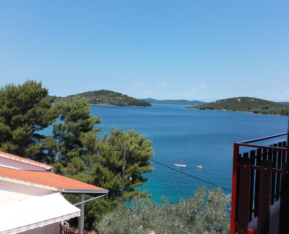 Luka  Pansion Alen - Dugi Otok Bed & Breakfast エクステリア 写真