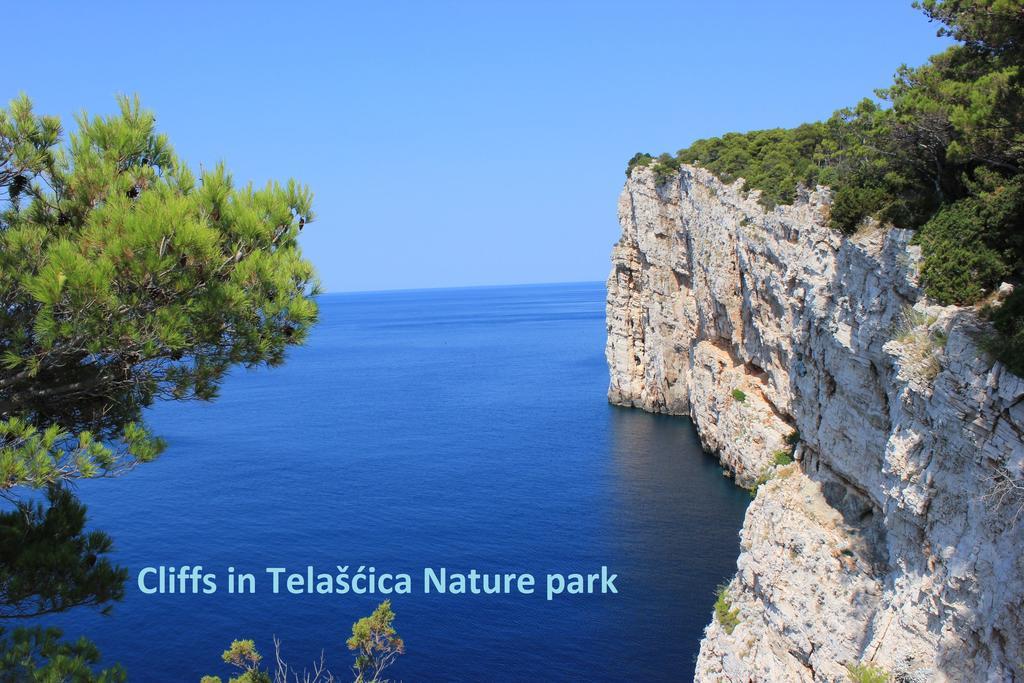Luka  Pansion Alen - Dugi Otok Bed & Breakfast エクステリア 写真