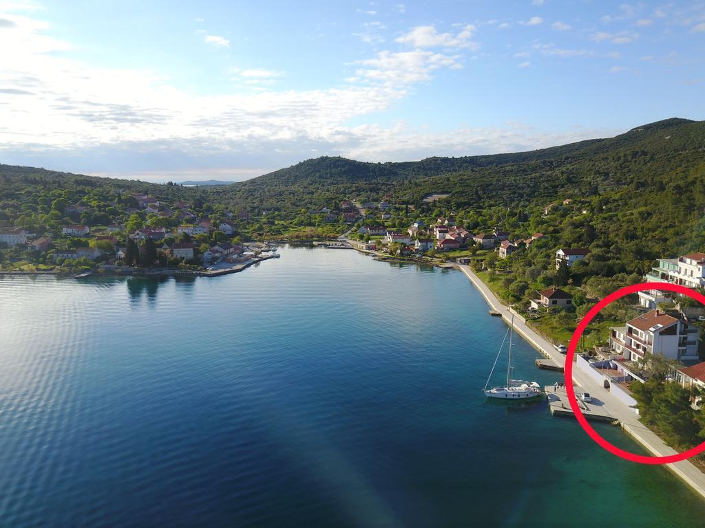 Luka  Pansion Alen - Dugi Otok Bed & Breakfast エクステリア 写真