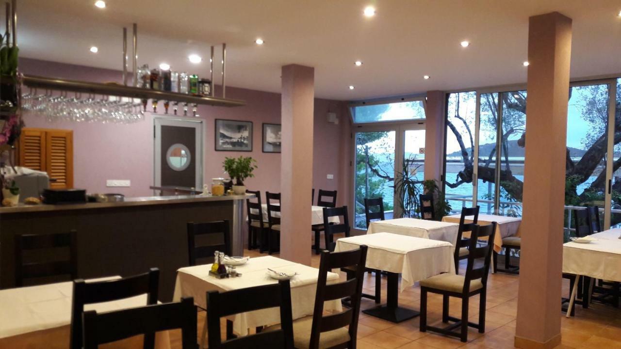 Luka  Pansion Alen - Dugi Otok Bed & Breakfast エクステリア 写真
